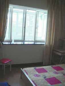 2014年房东刚出租时房屋整洁干净。  租客交的房租去哪儿了?疫情下中介公司玩起租赁套路